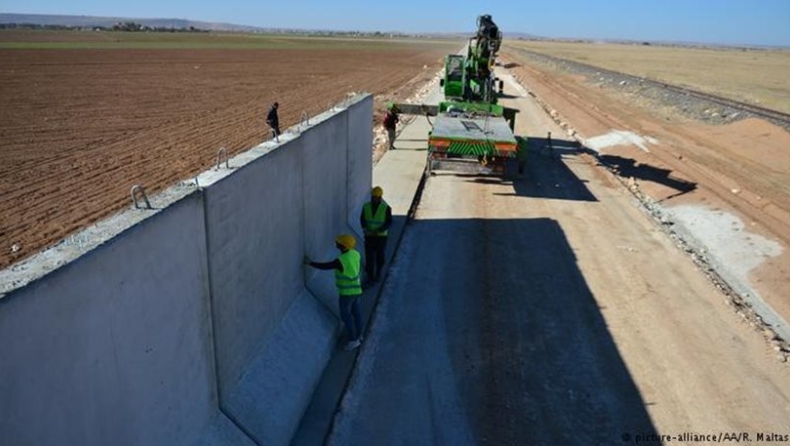 Η Τουρκία φτιάχνει τείχος 209 χλμ. στα σύνορα με την Συρία