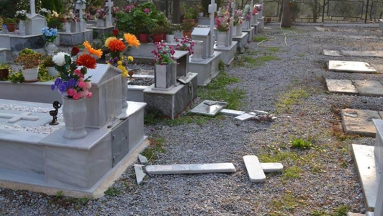 52χρονος αρπαζε τα καντήλια από το νεκροταφείο της Πρέβεζας