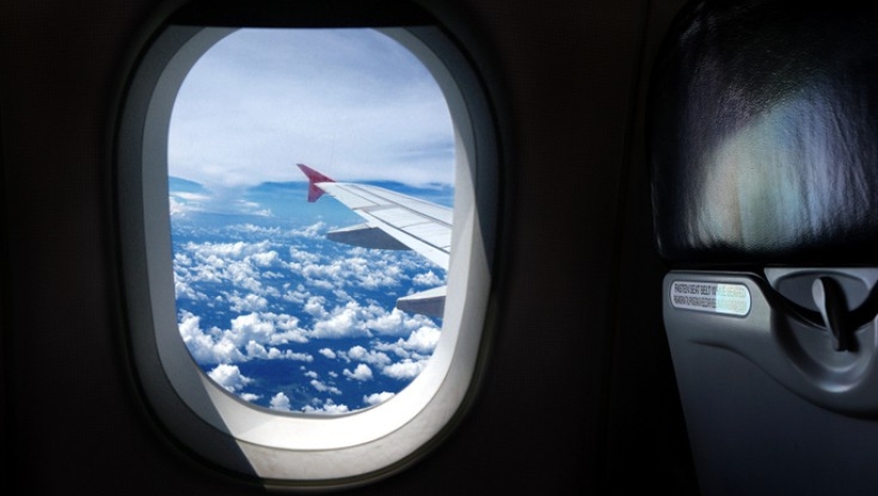 O λόγος που τα παράθυρα των αεροπλάνων είναι στρογγυλά