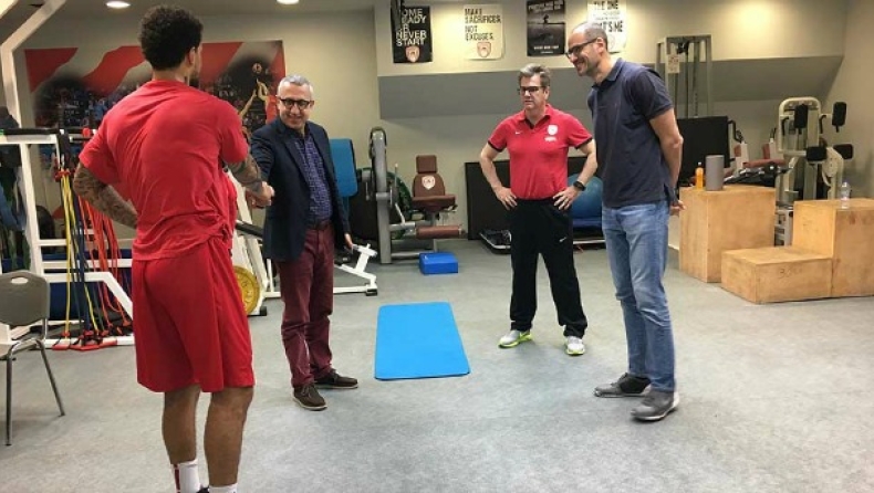 Ο γυμναστής της Εθνικής Ιταλίας συναντήθηκε με τον Χάκετ στο ΣΕΦ
