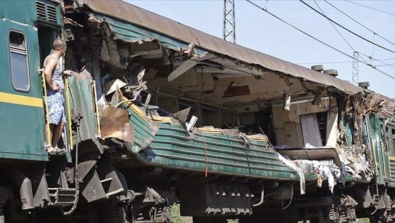 Επιβάτης καταγράφει τη στιγμή της σύγκρουσης δύο τρένων στη Ρωσία (vids)