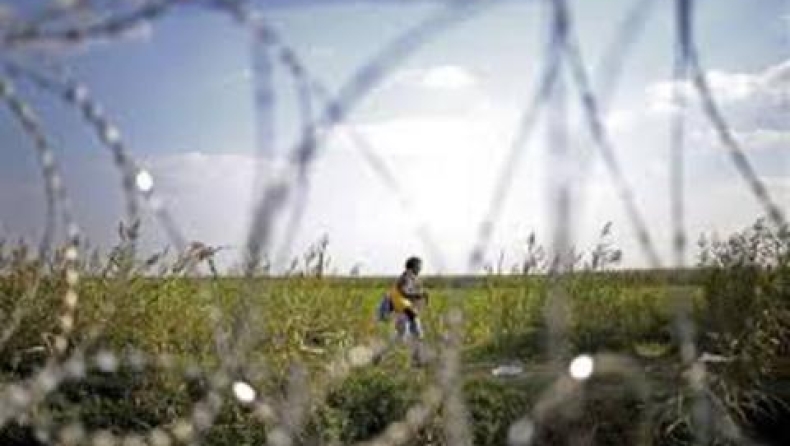 Η Ουγγαρία ύψωσε και δεύτερο φράχτη στα σύνορα με τη Σερβία
