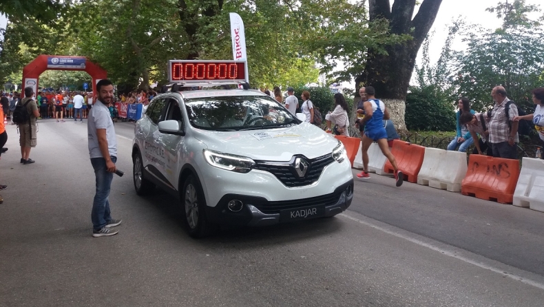 H Renault «τρέχει» για κοινωφελείς σκοπούς