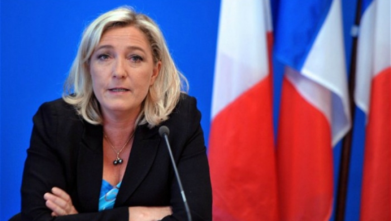 «Το ευρώ μαχαίρι στα πλευρά της Γαλλίας», λέει η Λε Πεν