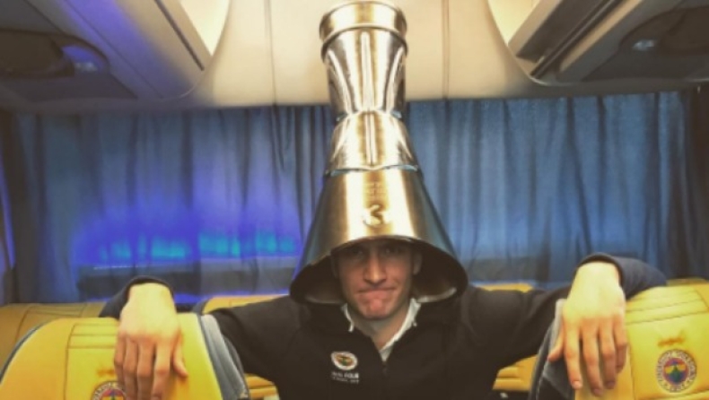 Ο Μπογκντάνοβιτς, το καπέλο της Euroleague και ο Χάρι Πότερ (pic)