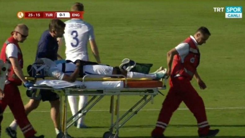Παίκτης της Αγγλίας U17 έπεσε αναίσθητος στο γήπεδο (vid)
