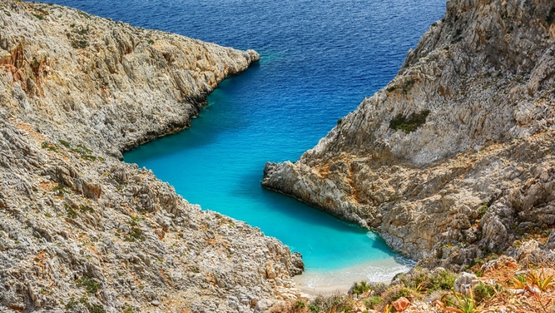 POLL: Ποια είναι η καλύτερη παραλία της Ελλάδας;