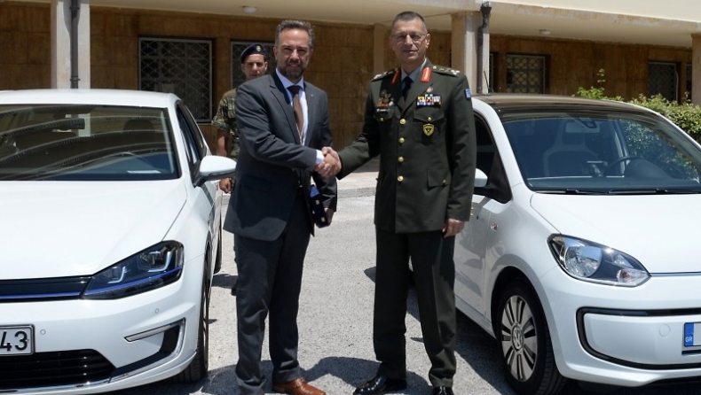 Δύο ηλεκτρικά οχήματα για τον Ελληνικό Στρατό (pics)