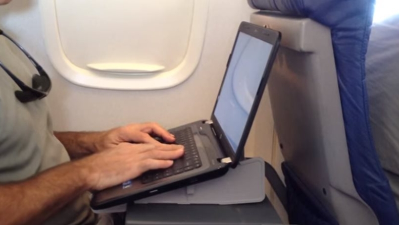ΗΠΑ: Πιο αυστηρά μέτρα ασφαλείας στις πτήσεις, κανονικά laptop και tablet
