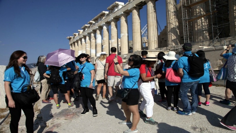 30 εκατ. τουρίστες αναμένονται φέτος στην Ελλάδα