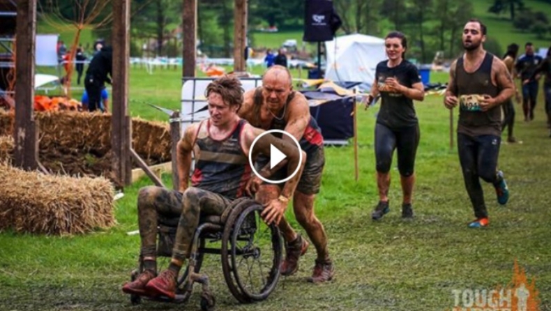 Έμεινε ανάπηρος, αλλά με τη βοήθεια του πατέρα του έφτασε στην κορυφή! (vid)
