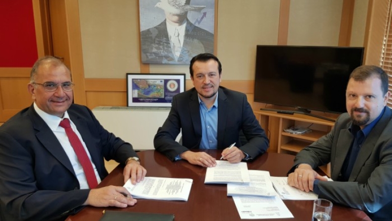 Υπεγράφη η σύμβαση μεταξύ Hellas Sat και του δημοσίου