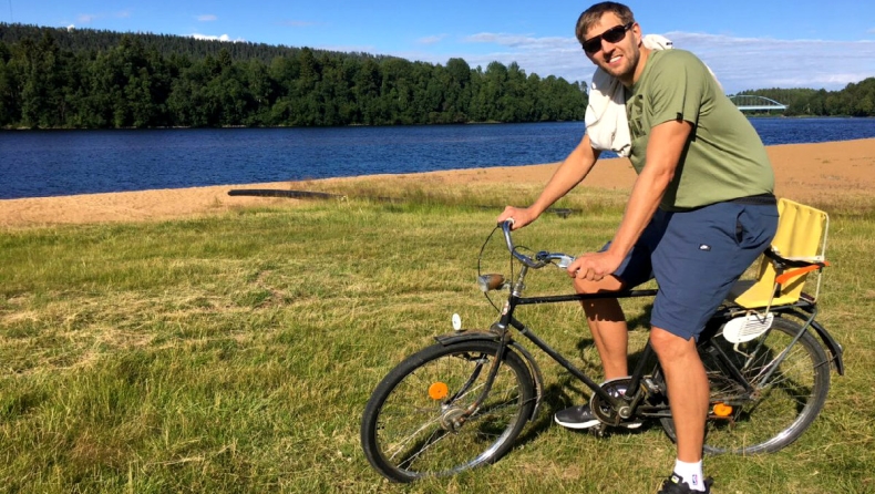 Το νέο ποδήλατο του Νοβίτσκι δεν είναι ακριβώς στα μέτρα του (pic)
