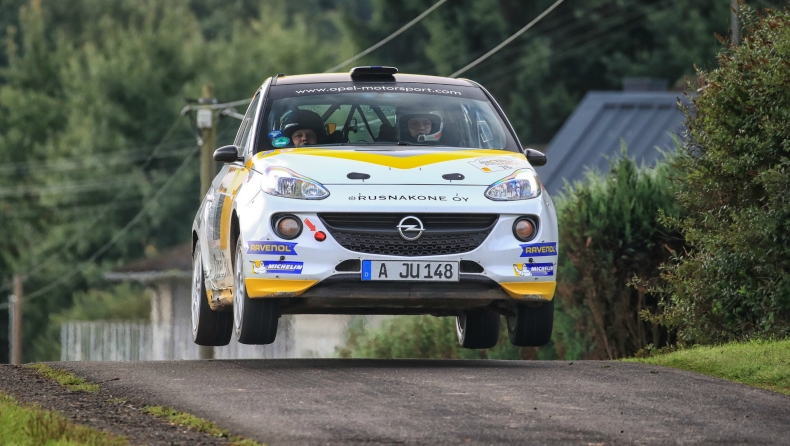 Σαρώνει στους αγώνες Ράλι η Opel