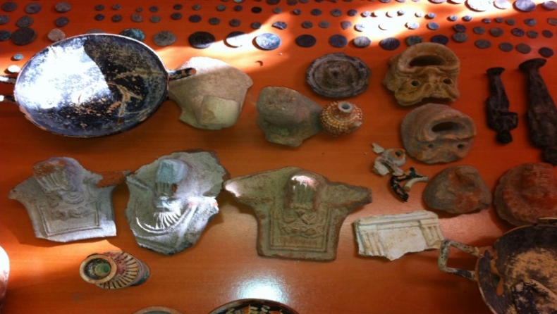 Συνελήφθησαν έξι δύτες στην Ανατολική Μάνη με αρχαία αντικείμενα