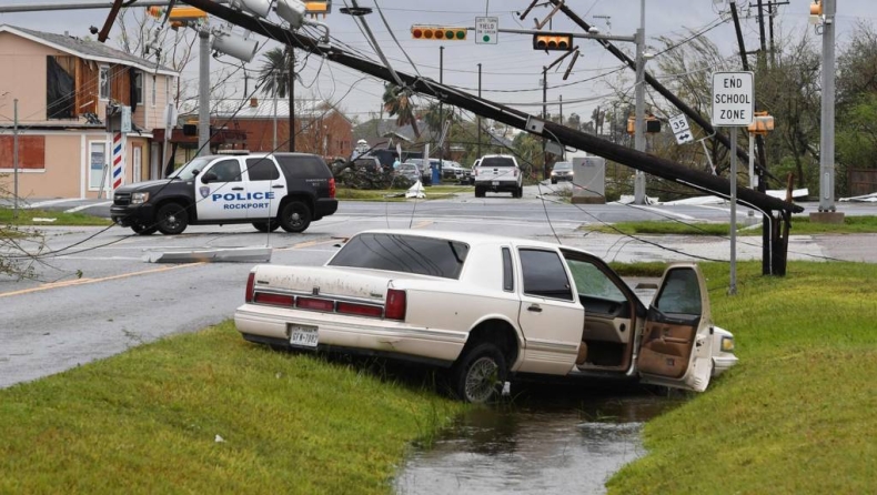 Μισό εκατομμύριο αυτοκίνητα καταστράφηκαν από το τυφώνα Χάρβεϊ (vid)