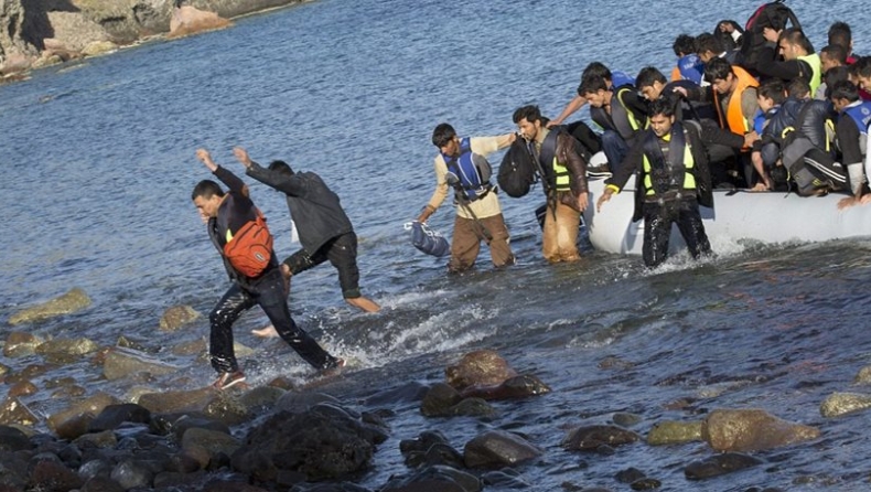 Ιστιοφόρο με 55 μετανάστες και πρόσφυγες στα Κύθηρα