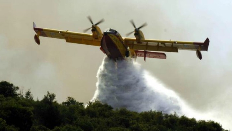 216 ώρες πετούσαν τα αεροσκάφη της Πολεμικής Αεροπορίας στις πυρκαγιές