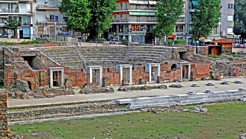 Πικ νικ στη ρωμαϊκή αγορά Θεσσαλονίκης, συναυλίες και προβολές (pics)