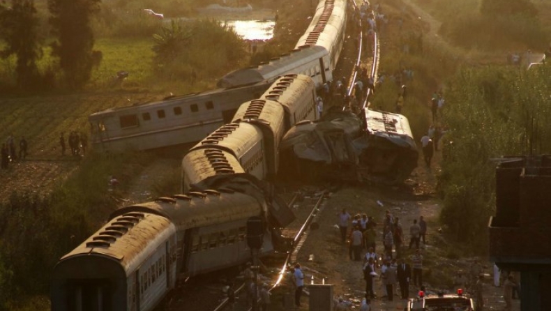 Αίγυπτος: Υπό κράτηση οι μηχανοδηγοί των μοιραίων τρένων