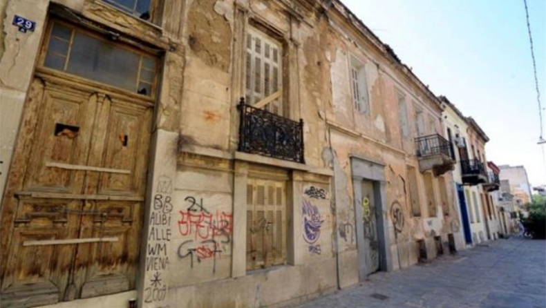 Guardian: Η λιτότητα «σκοτώνει» το ιστορικό κέντρο της Αθήνας (pics)
