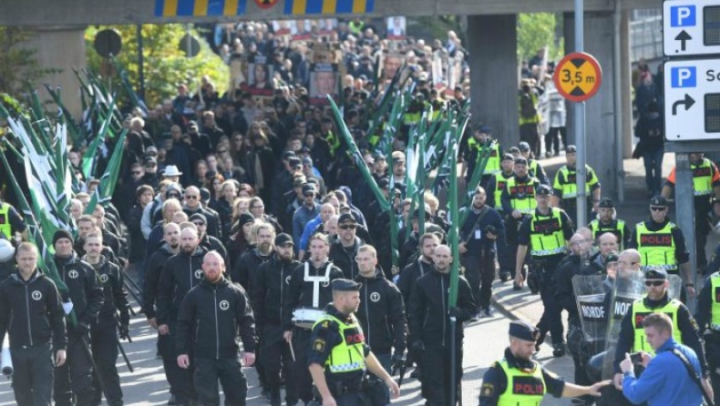 35 συνελήφθησαν μετά από συγκρούσεις της αστυνομίας με νεοναζί και αντιφασίστες στη Σουηδία