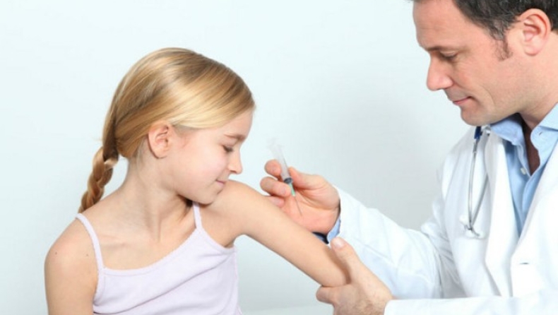 Παιδίατροι υπογράφουν βεβαιώσεις για εμβολιασμούς που δεν έχουν κάνει ποτέ