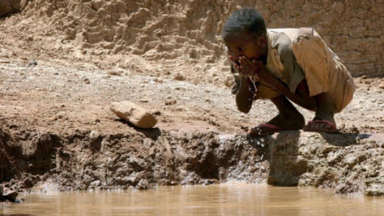 Το απίστευτο κοινωνικό πείραμα της Unicef: Πούλησε νερό σε χιλιόμετρα (vid)