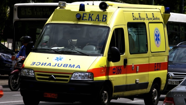 Άστεγος στην Κρήτη έκλεψε ένα ασθενοφόρο και άρχισε να κόβει βόλτες
