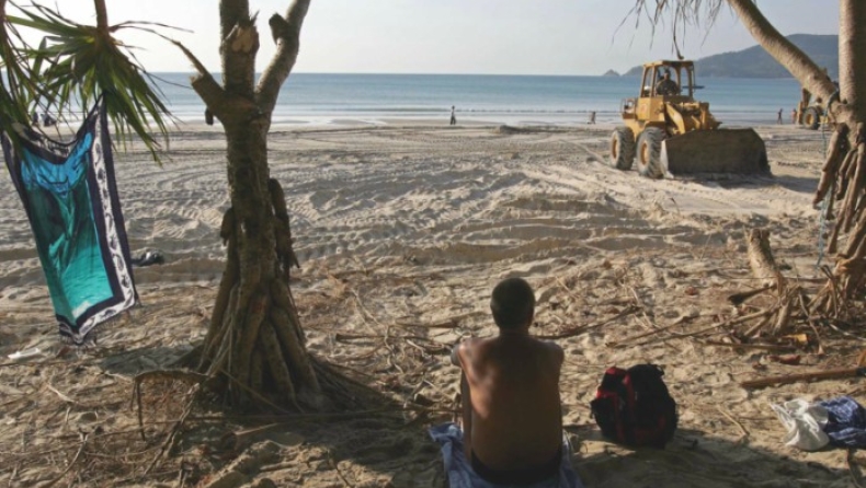 Ταϊλάνδη: Απαγορευμένο το τσιγάρο στις τουριστικές παραλίες της χώρας (pics)