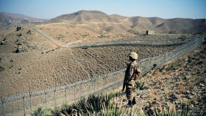 Αφγανιστάν: Επίθεση αυτοκτονίας με παγιδευμένο αυτοκίνητο: 15 Αφγανοί στρατιώτες νεκροί