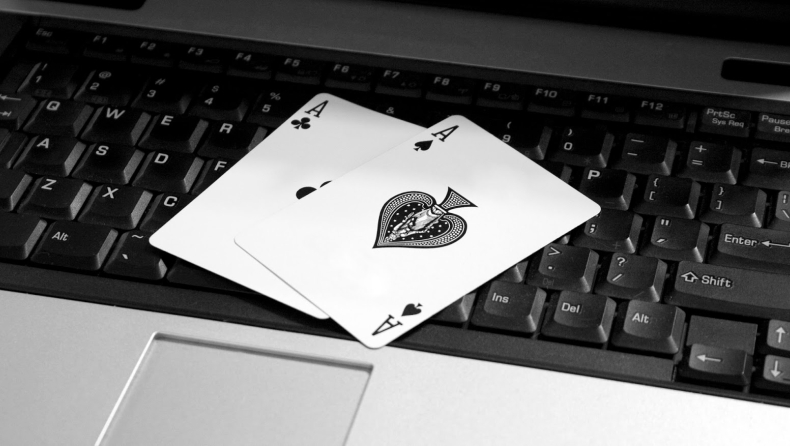 Πληκτρολόγιο ειδικά σχεδιασμένο για παίκτες πόκερ (pics)