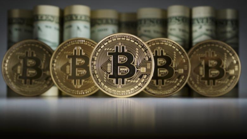 Το bitcoin «έπιασε» τις 8.000 δολάρια