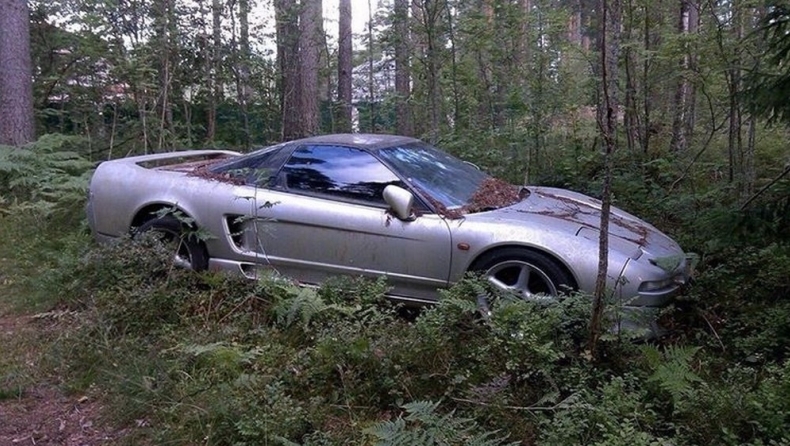 Ένα Honda NSX βρέθηκε «παρατημένο» στο δάσος! (pics)