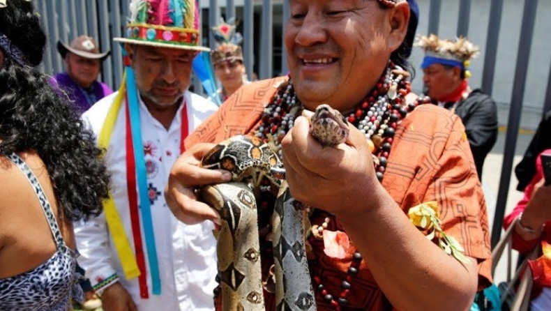 Μάγια με φίδια στους Νεοζηλανδούς από σαμάνους του Περού (pics & vids)