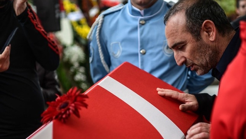 Το παρασκήνιο της πρόσκλησης Λεωνίδη στην κηδεία του Σουλεϊμάνογλου