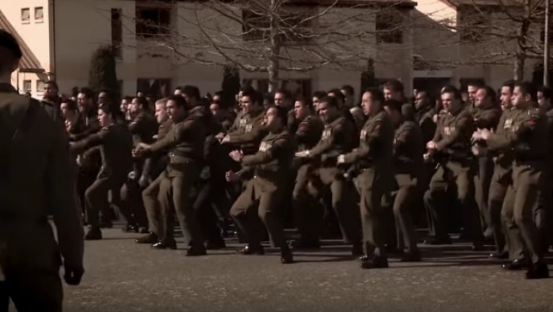 Νέα Ζηλανδία: Αποχαιρετισμός νεκρών στρατιωτών με την παραδοσιακή «Χάκα» (vid)