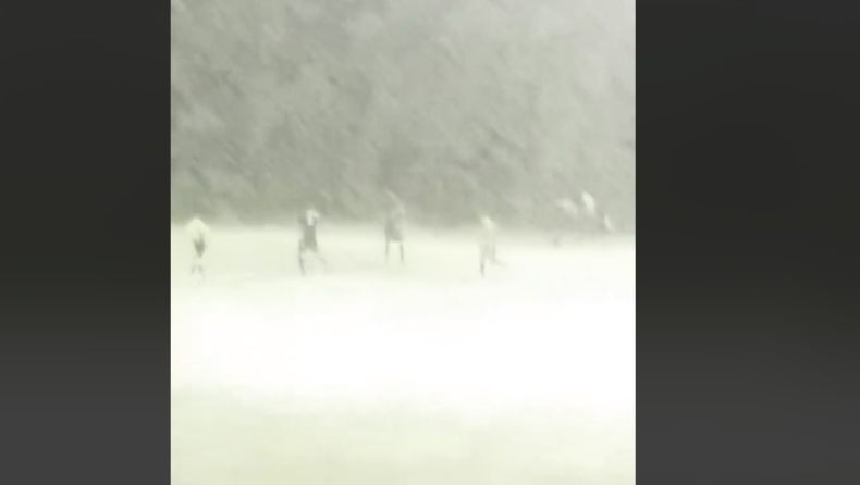 Αδιανόητη απόφαση να διεξαχθεί ματς σε χιονοθύελλα στην Ουαλία! (vid)