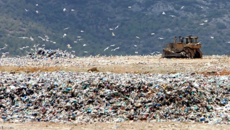Φρίκη με βρέφος που βρέθηκε πολτοποιημένο σε χωματερή στην Κύπρο (pics)
