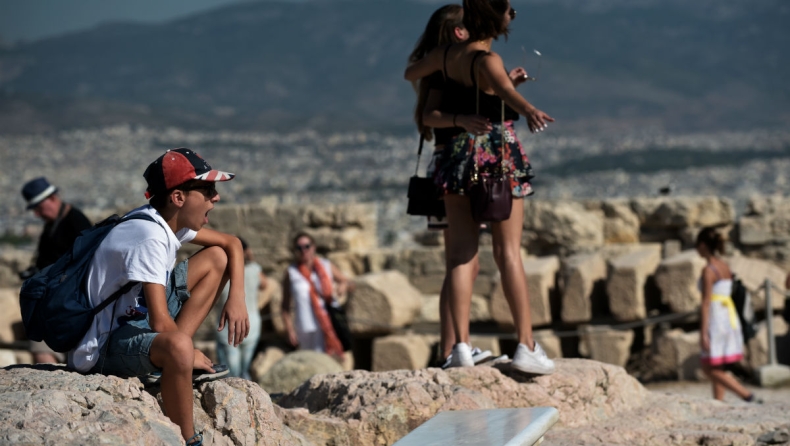Στα 26 εκατομμύρια οι τουρίστες που ήρθαν στην Ελλάδα μέχρι τον Σεπτέμβριο