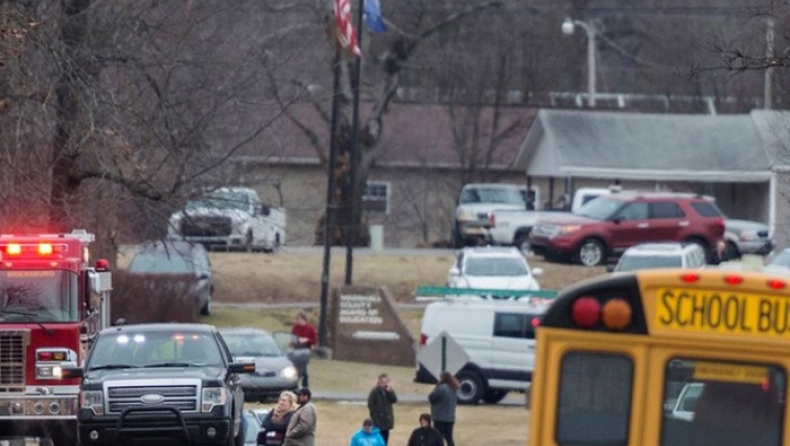 Πυροβολισμοί με νεκρούς και τραυματίες σε σχολείο των ΗΠΑ (pics)