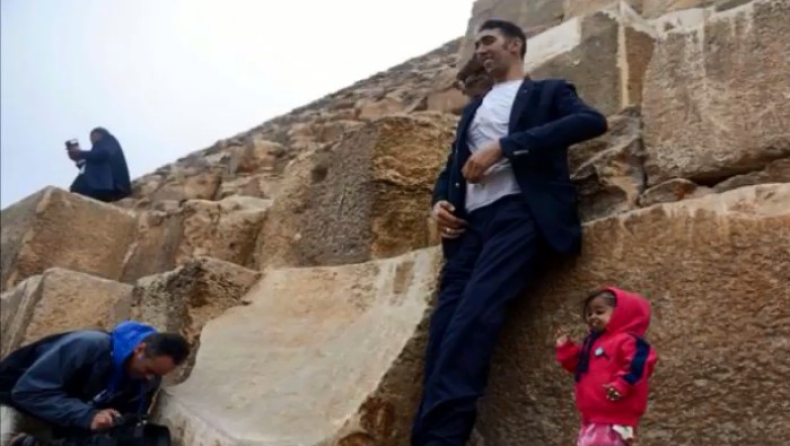 O πιο ψηλός άντρας συνάντησε την πιο κοντή γυναίκα στην Αίγυπτο (pics & vid)