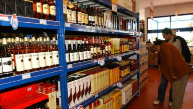 Η Σρι Λάνκα απαγόρευσε στις γυναίκες να αγοράζουν αλκοόλ