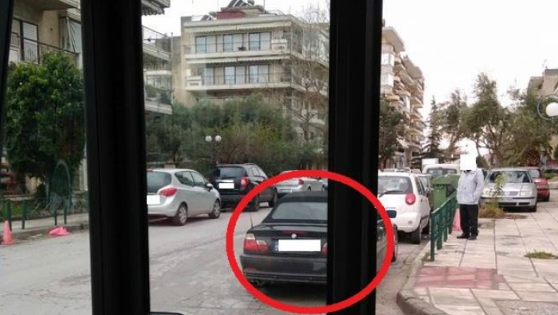 Θεσσαλονίκη: Παράτησε το αυτοκίνητό του κι έμειναν για δύο ώρες χωρίς λεωφορεία (pics)