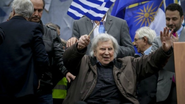 Θεοδωράκης: «Οι χρυσαυγίτες είναι πατριώτες που αγαπούν την Ελλάδα κάπως εριστικά» (vids)