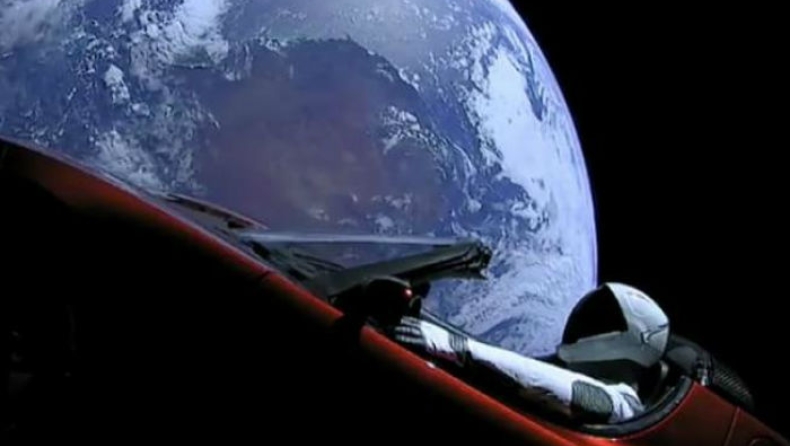 Ένα βήμα πιο κοντά στον Άρη ο Mr Tesla (pics & vid)