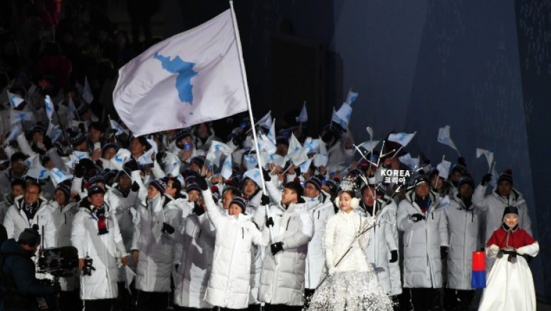Χειμερινοί Ολυμπιακοί Αγώνες: Μήνυμα ειρήνης και κοινή παρέλαση Βόρειας και Νότιας Κορέας! (pics)
