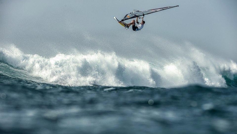 Από το Μάουι... στην Πάρο το παγκόσμιο Windsurfing!