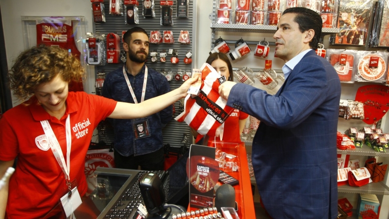 Σφαιρόπουλος: «Θα αγοράσω πινακάκια για να έχω όταν σπάω τα δικά μου» (vid)