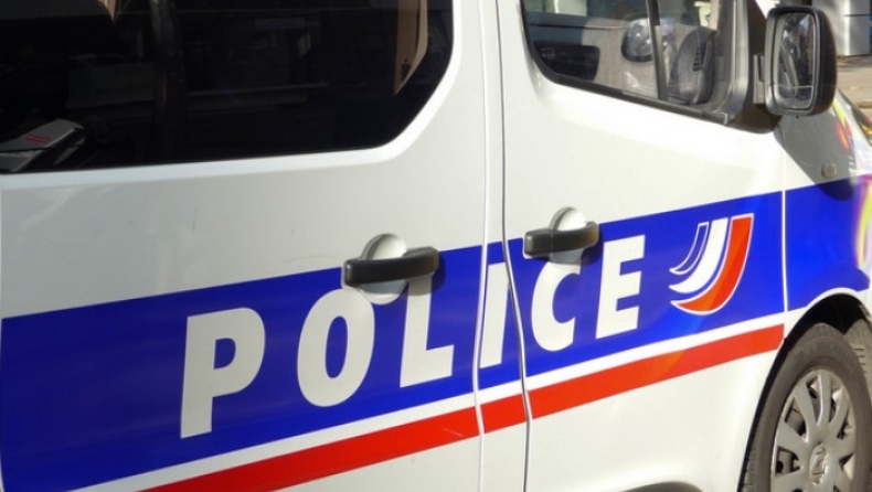 Μεθυσμένος Γάλλος έγραψε ανορθόγραφες βρισιές σε περιπολικό και συνελήφθη
